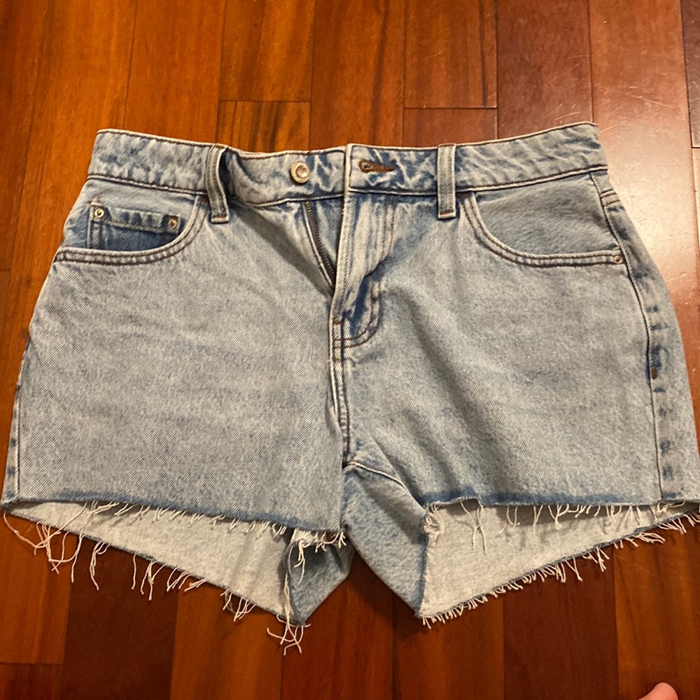 womens zara jean shorts size 4